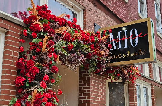 Amore Mio & Piano Bar Logo